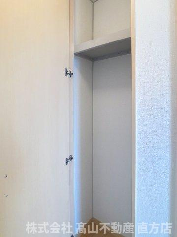 直方市大字上頓野のアパートの収納
