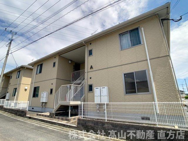 直方市大字上頓野のアパートの外観