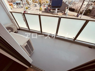 【バルコニー】 | IMR BLD.  | ※1号室タイプ内装写真です。