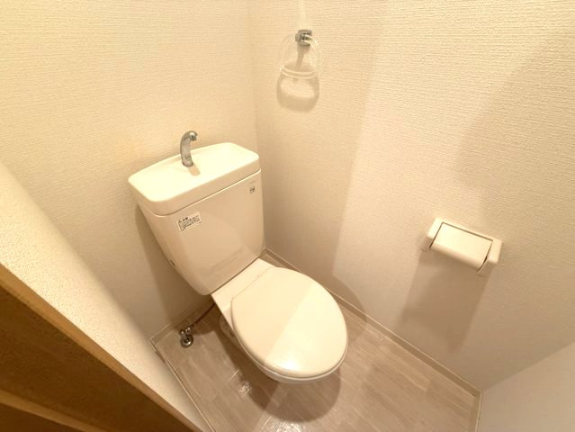 メゾンかしの木のトイレ|清潔感のあるトイレです