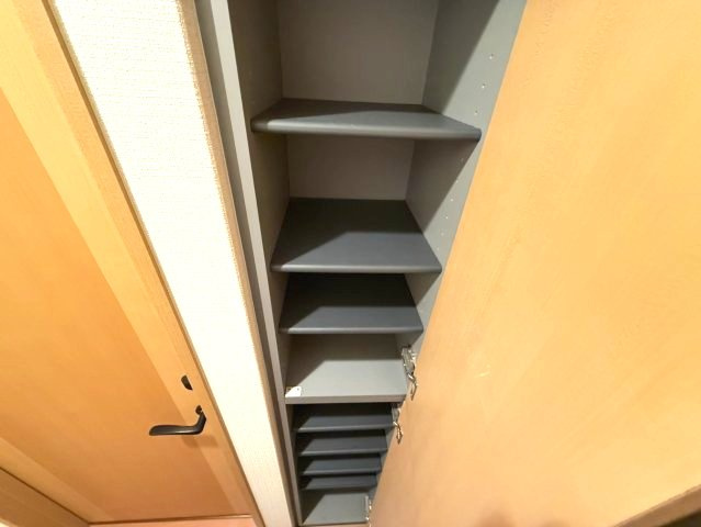 メゾンかしの木の収納|玄関収納スペースです