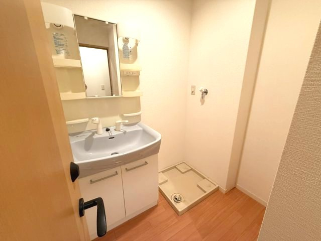 メゾンかしの木の洗面所|忙しい朝には欠かせない洗面所です
