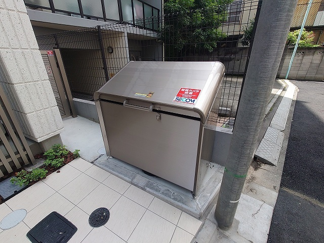 ジェネス南大塚のその他共用部分|★ゴミストッカーあり★