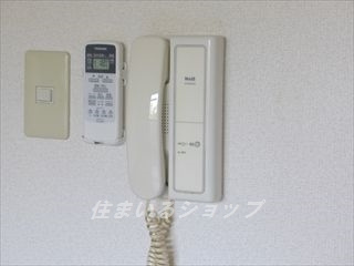 ベルドミールⅠのセキュリティ|インターホン（オートロック解錠ボタンあり）