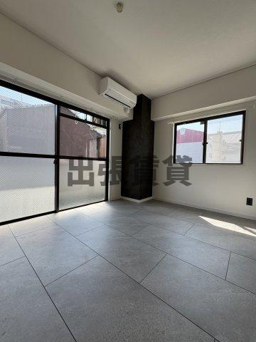 仲介手数料0円！URBAN HEIGHTS立花の居間・リビング