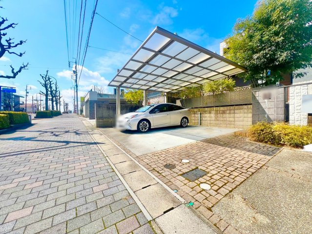 長久手市野田農戸建の駐車場|間口が広く駐車しやすい駐車場！