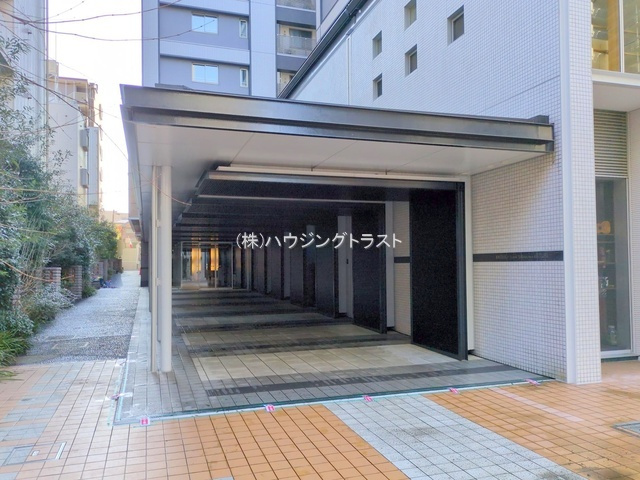 仲介手数料無料　ブリリアタワー所沢ロジュマンのエントランス