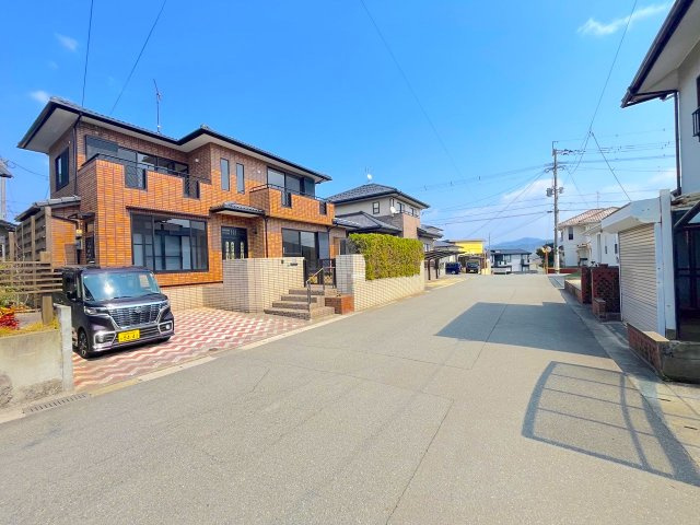 青山３丁目戸建ての前面道路含む現地写真