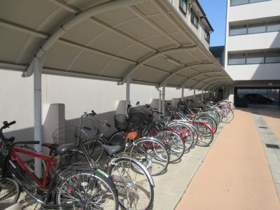 CASA GRAN洛西（カーサグラン洛西）の駐車場|駐輪場