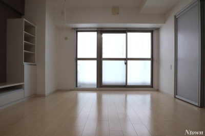 【居間・リビング】 | プレミアムコート新栄 | ゆったり過ごせる居間です