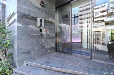 【エントランス】 | プレミアムコート新栄 | ゆとりのあるエントランスです