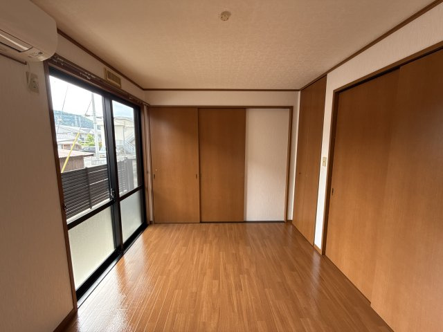 コンフォーレ今宿の洋室