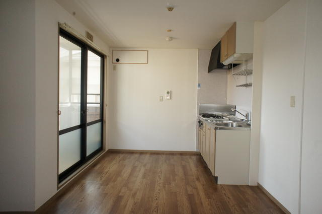 サンガーデン浄泉（東棟）の居間・リビング