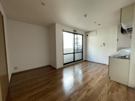 サンガーデン浄泉（東棟）の居間・リビング