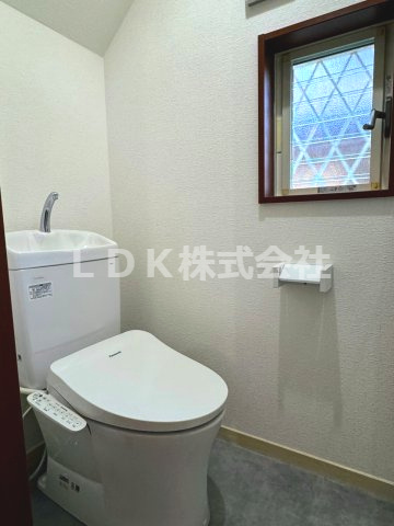 【トイレ】 | 中古戸建/川越市大字古谷本郷 | 1F／トイレ／温水洗浄付き