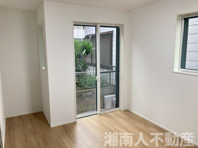 藤沢・石川5丁目　全３棟　A号棟の洋室|洋室です