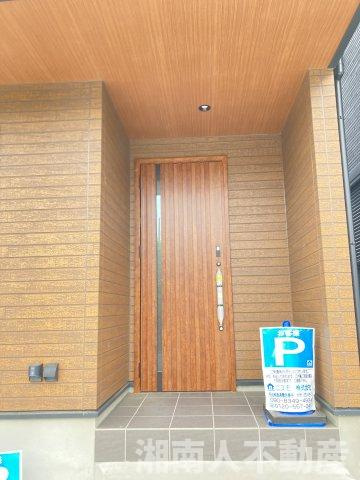 藤沢・石川5丁目　全３棟　A号棟の玄関|ゆったりとした玄関です