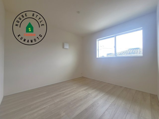 熊本市東区尾ノ上3丁目第1-3棟（2号棟）の洋室|採光良好な洋室は全居室、複層ガラスの遮熱効果と断熱効果で、一年中快適に過ごせます。