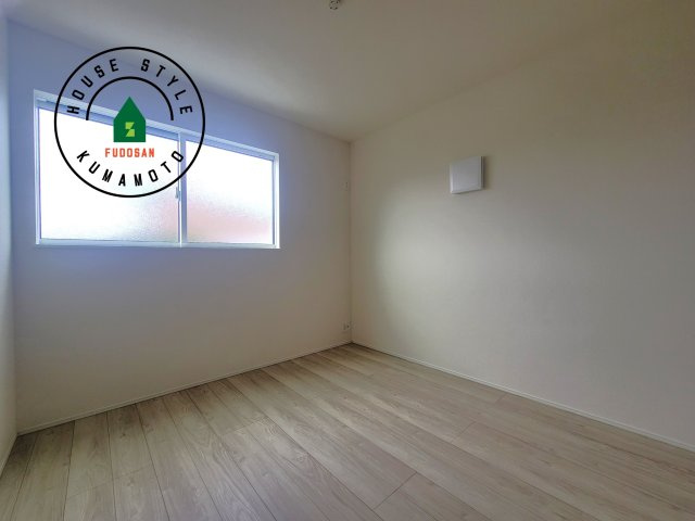 熊本市東区尾ノ上3丁目第1-3棟（2号棟）の子供部屋|採光良好な洋室は全居室、複層ガラスの遮熱効果と断熱効果で、一年中快適に過ごせます。