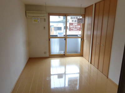 【洋室】 | ラ・クレール薊野