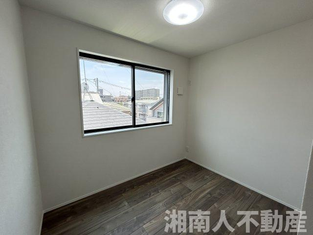 藤沢市湘南台3丁目　全2棟　2号棟の洋室