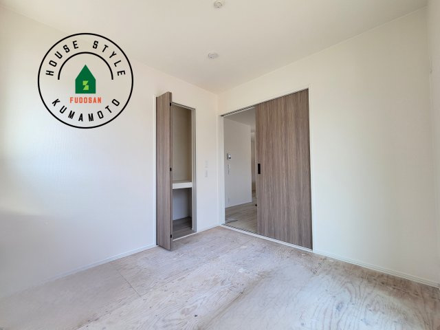 熊本市東区秋津1丁目第1-3棟（1号棟）の和室|和室を上手に活用すると暮らし方の幅が広がります。例えば普段は開け放して、子供の小さいうちはお昼寝や遊びのスペースに。畳はソフトなので転んでもケガをしにくく安心です