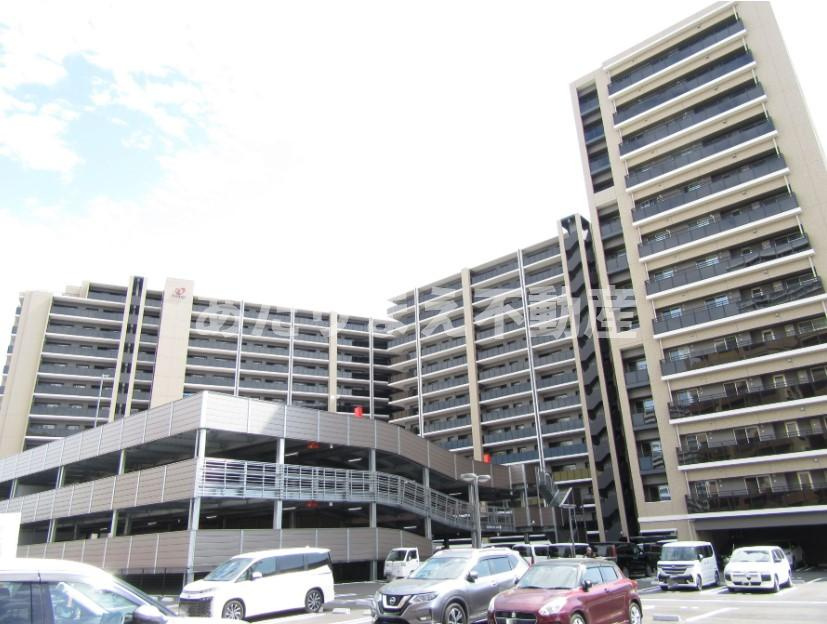 オーヴィジョン香椎浜ザ・シティの駐車場