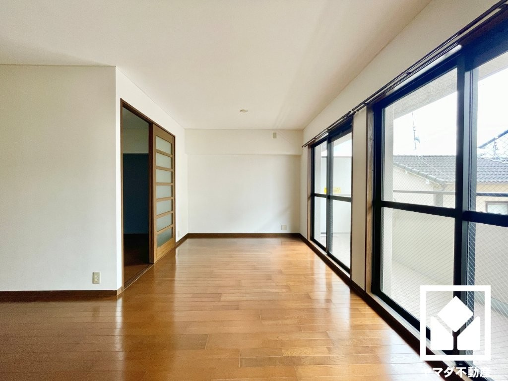 アンビル竹田の居間・リビング