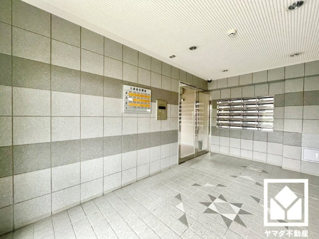 アンビル竹田のエントランス