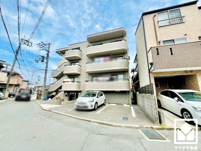 アンビル竹田の駐車場