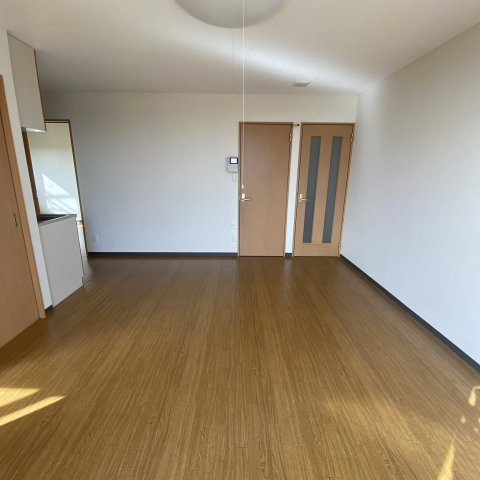 エトワール若山の居間・リビング