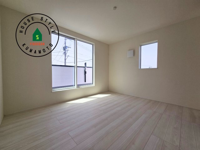 熊本市南区御幸笛田1丁目第2-3棟（1号棟）の寝室|主寝室には収納力に優れたクローゼットがありますので、お部屋もすっきり片付きます。