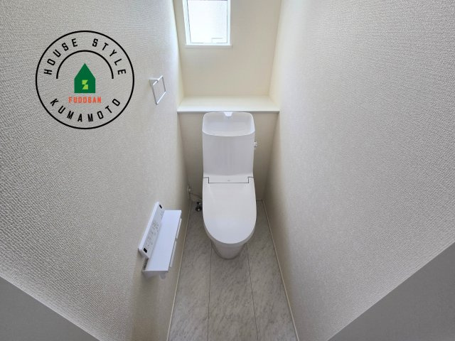 熊本市南区御幸笛田1丁目第2-3棟（3号棟）のトイレ|温水洗浄便座を完備しております。2ヶ所にトイレがあるのは朝の慌ただしい時間も安心です。