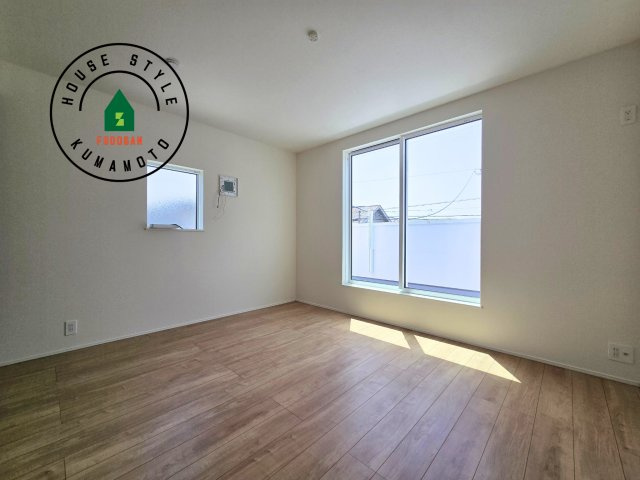 熊本市南区御幸笛田1丁目第2-3棟（3号棟）の寝室|主寝室には収納力に優れたクローゼットがありますので、お部屋もすっきり片付きます。