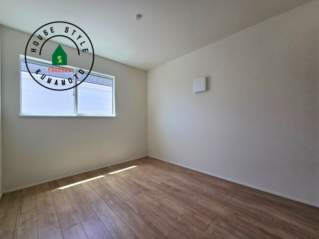 熊本市南区御幸笛田1丁目第2-3棟（3号棟）の洋室|採光良好な洋室は全居室、複層ガラスの遮熱効果と断熱効果で、一年中快適に過ごせます。