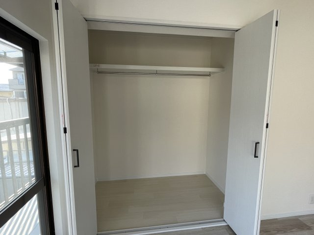 【中古戸建】向日市森本町石田「向日町駅」4LDKの収納|2階　12帖　収納