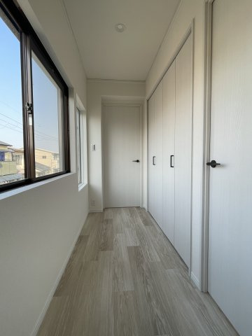 【中古戸建】向日市森本町石田「向日町駅」4LDKの内装|3階　廊下
