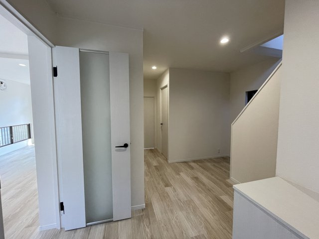 【中古戸建】向日市森本町石田「向日町駅」4LDKの玄関
