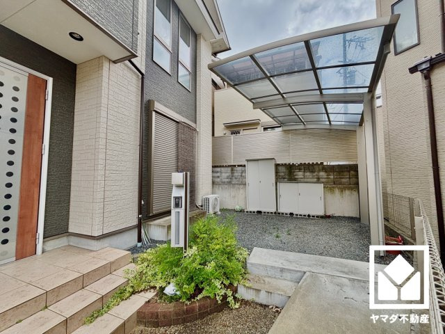 伏見区日野野色町の庭