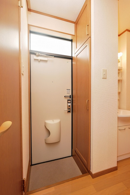 ビビエンタカワハラの玄関|ビビエンタカワハラ103号室