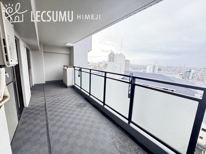 ネオハイツ今宿Ｂ棟のバルコニー