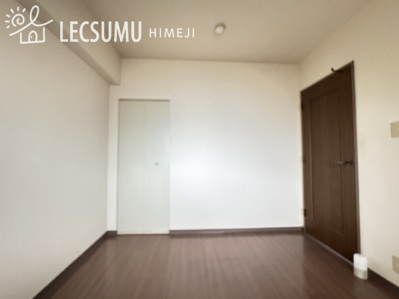 ネオハイツ今宿Ｂ棟の洋室