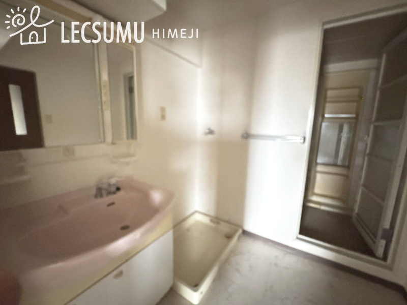 ネオハイツ今宿Ｂ棟の独立洗面台