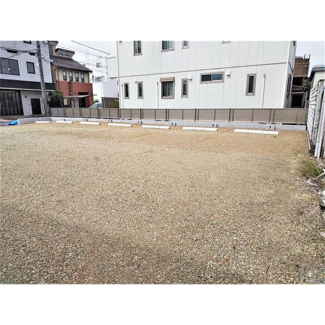 岐阜市羽衣町３丁目の駐車場