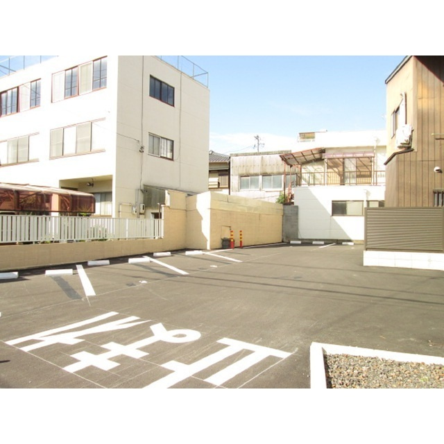 羽島郡笠松町新町の駐車場の外観