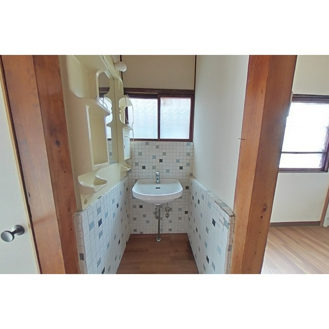 則武本畠貸家の洗面所