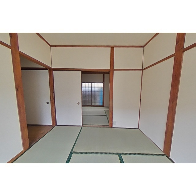 則武本畠貸家の内装