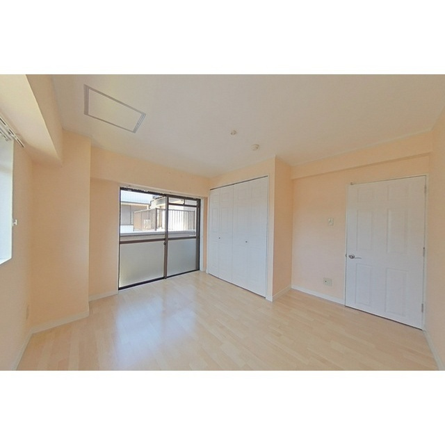 コーポソウミヤの内装|南側洋室