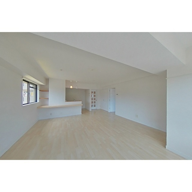 コーポソウミヤの居間・リビング