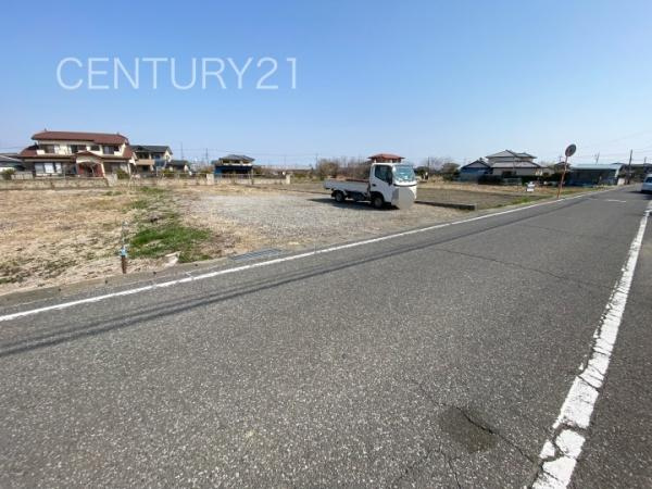 伊勢崎市八斗島町土地の前面道路含む現地写真